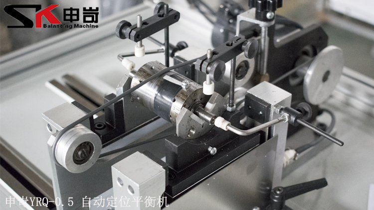 1694584586115974.jpg 0.5kg軟支承自動定位平衡機